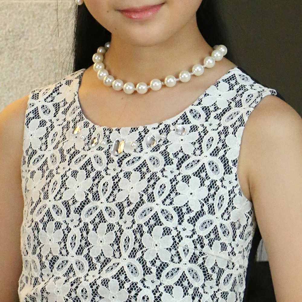 ピアノ発表会や結婚式にぴったりのカラーの女の子用キッズドレス。シンプルで美しいシルエットが魅力のAngel's Closetの子供ドレス レンタル商品（【レンタル】レース切替プリーツ子供ドレス（CAT879305））｜画像2