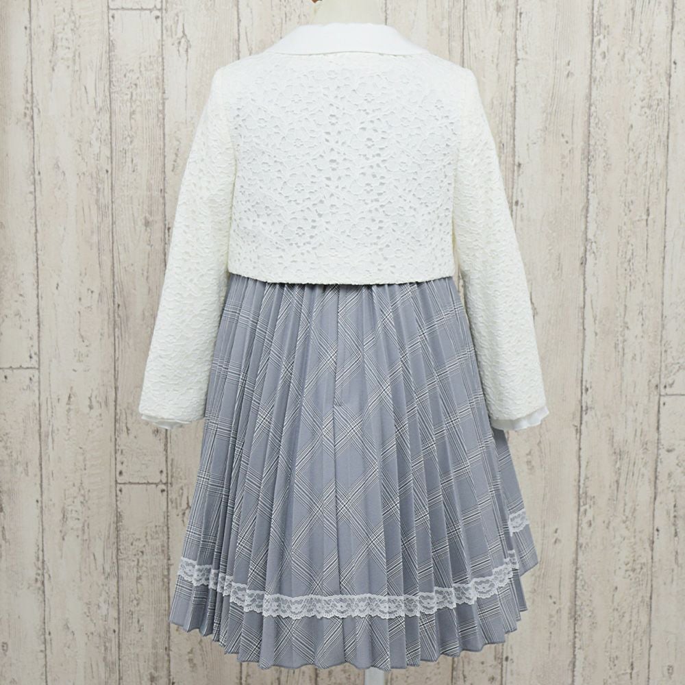 特別な日にぴったりのカラーの男の子用フォーマルスーツ。シンプルで美しいシルエットが魅力のAngel's Closetの子供フォーマル レンタル商品（【レンタル】レースボレロクリスタルプリーツアンサンブル【CHOPIN】（CAT802301）120・130cm）｜画像5