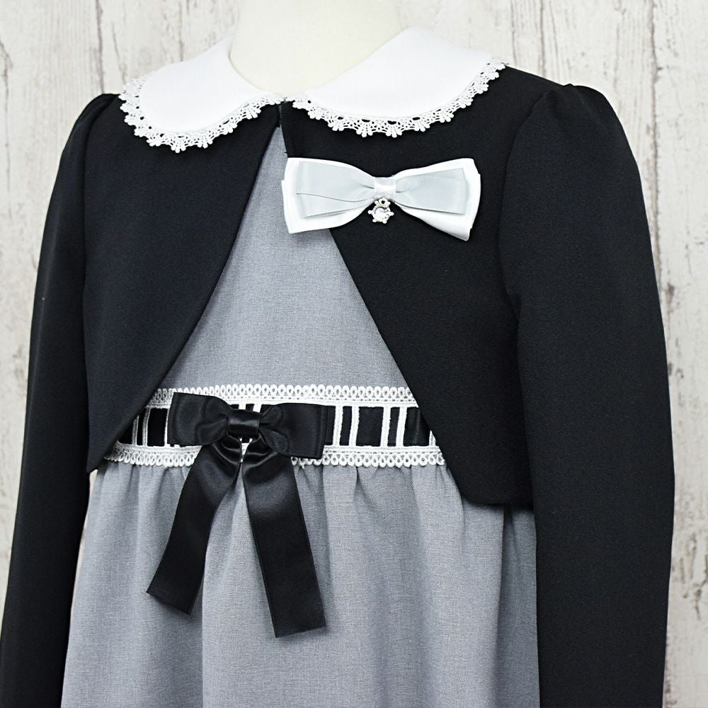 特別な日にぴったりのカラーの男の子用フォーマルスーツ。シンプルで美しいシルエットが魅力のAngel's Closetの子供フォーマル レンタル商品（【レンタル】フリルワンピースボレロセットアンサンブル【CHOPIN】（CAT879303B）120cm）｜画像3