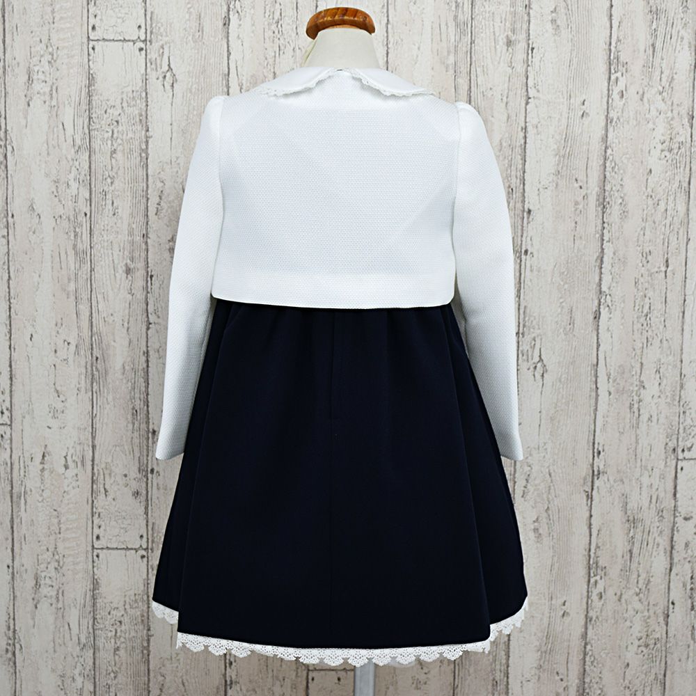 特別な日にぴったりのカラーの男の子用フォーマルスーツ。シンプルで美しいシルエットが魅力のAngel's Closetの子供フォーマル レンタル商品（【レンタル】フリルワンピースボレロセットアンサンブル（CAT879303W）【CHOPIN】　120cm）｜画像2