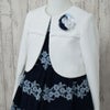 特別な日にぴったりのカラーの男の子用フォーマルスーツ。シンプルで美しいシルエットが魅力のAngel's Closetの子供フォーマル レンタル商品（【レンタル】花柄レース使いアンサンブル（CAT808306）120cm）｜画像3
