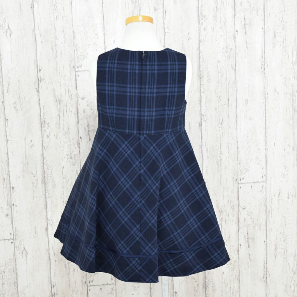 特別な日にぴったりのブラックカラーの男の子用フォーマルスーツ。シンプルで美しいシルエットが魅力のAngel's Closetの子供フォーマル レンタル商品（【レンタル】ブラックウォッチ格子アンサンブル（CAT918371））｜画像5