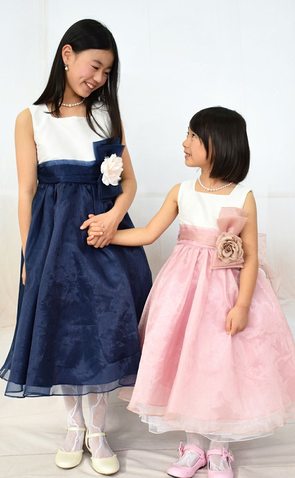 ピアノ発表会や結婚式にぴったりのカラーの女の子用キッズドレス。シンプルで美しいシルエットが魅力のAngel's Closetの子供ドレス レンタル商品（【レンタル】デュピオーニオーガンジー2トーンスクエアネック子供ドレス（CDC1225）ローズ）｜画像14