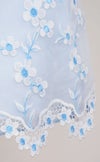 ピアノ発表会や結婚式にぴったりのブルーカラーの女の子用キッズドレス。シンプルで美しいシルエットが魅力のAngel's Closetの子供ドレス レンタル商品（【レンタル】クリスタルオーガンジーフローラル刺繍スカラップ子供ドレス(KD364)ブルー）｜画像5