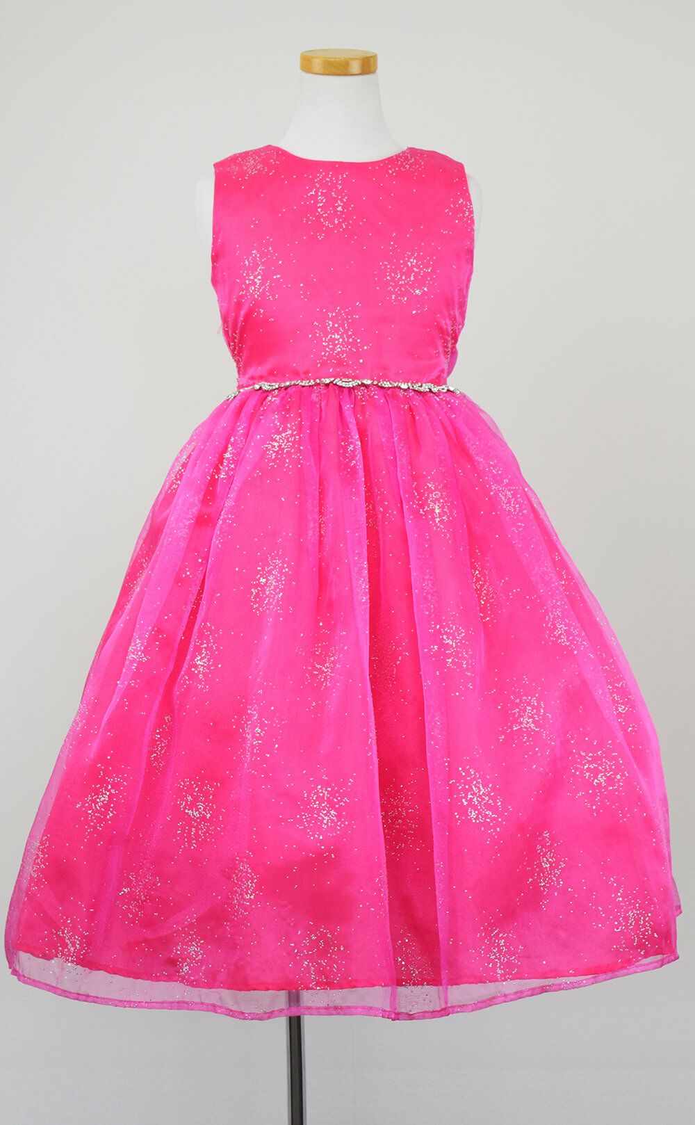 ピアノ発表会や結婚式にぴったりのピンクカラーの女の子用キッズドレス。シンプルで美しいシルエットが魅力のAngel's Closetの子供ドレス レンタル商品（【レンタル】スパークリングオーガンジー子供ドレス(CC2463)ホットピンク）｜画像2