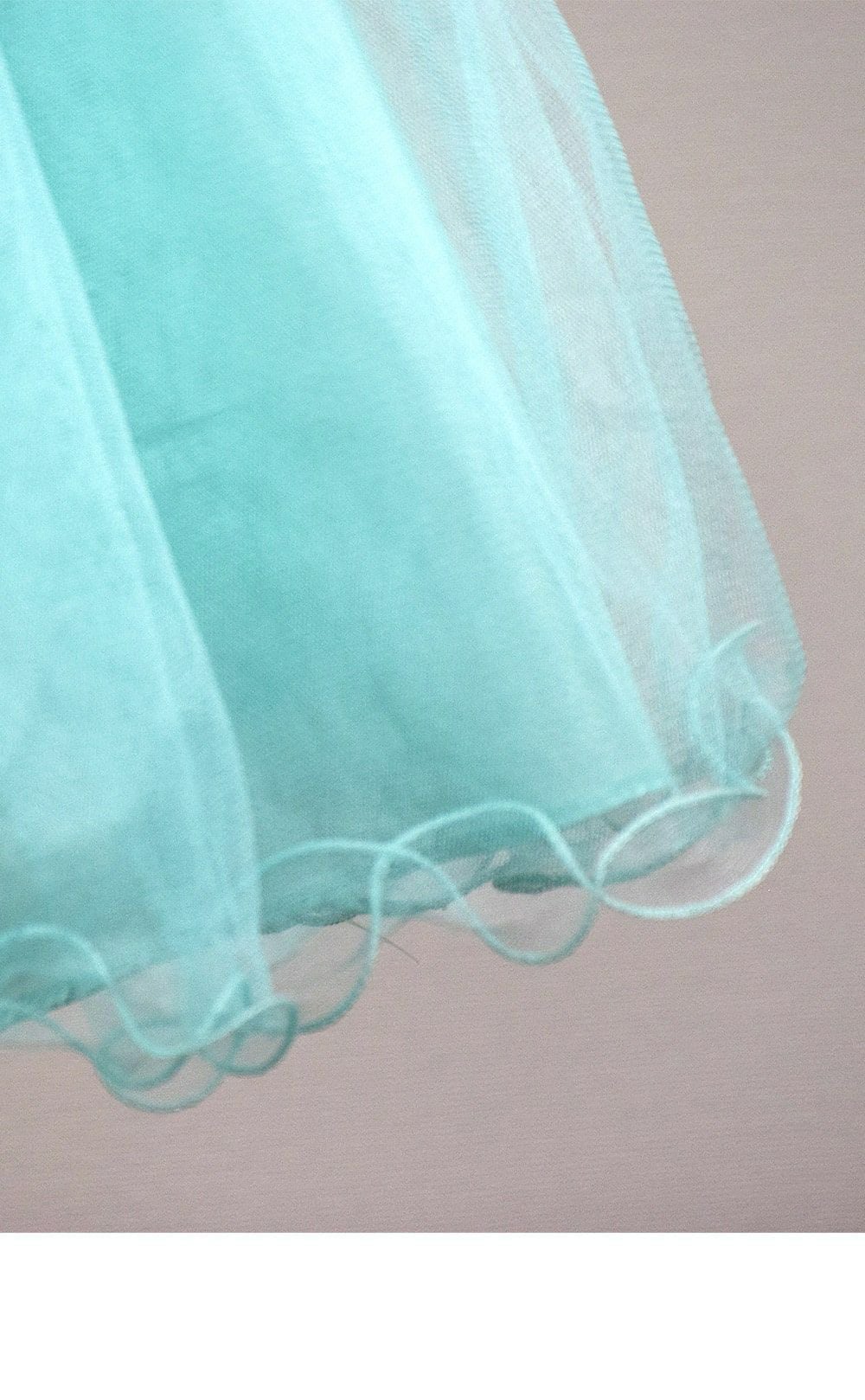 ピアノ発表会や結婚式にぴったりのカラーの女の子用キッズドレス。シンプルで美しいシルエットが魅力のAngel's Closetの子供ドレス レンタル商品（【レンタル】レース＆ラインストーンビジューベルトクリスタルチュール子供ドレス(MBK340)ミント）｜画像6