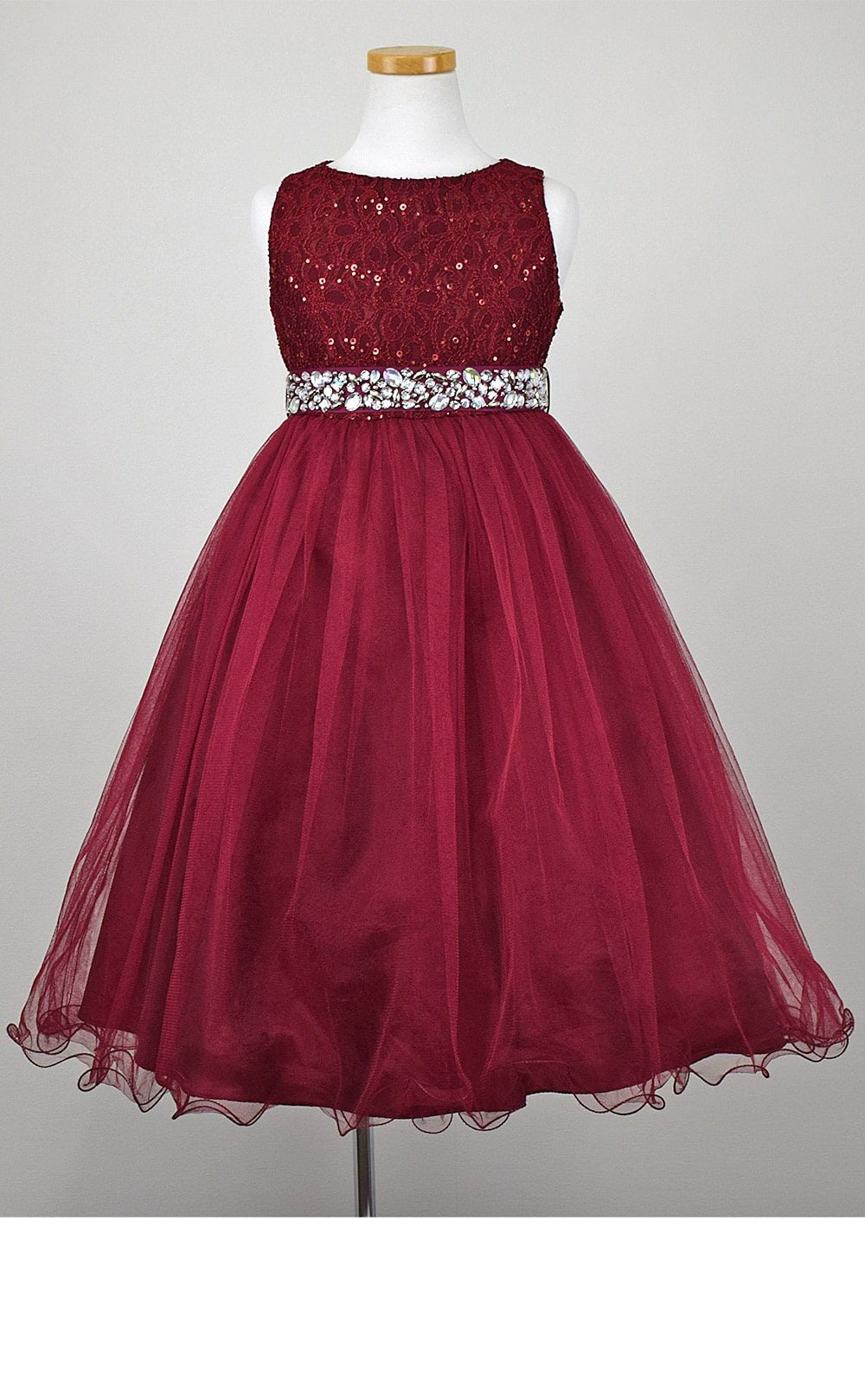 ピアノ発表会や結婚式にぴったりのカラーの女の子用キッズドレス。シンプルで美しいシルエットが魅力のAngel's Closetの子供ドレス レンタル商品（【レンタル】レース＆ラインストーンビジューベルトクリスタルチュール子供ドレス(MBK340)バーガンディー）｜画像3