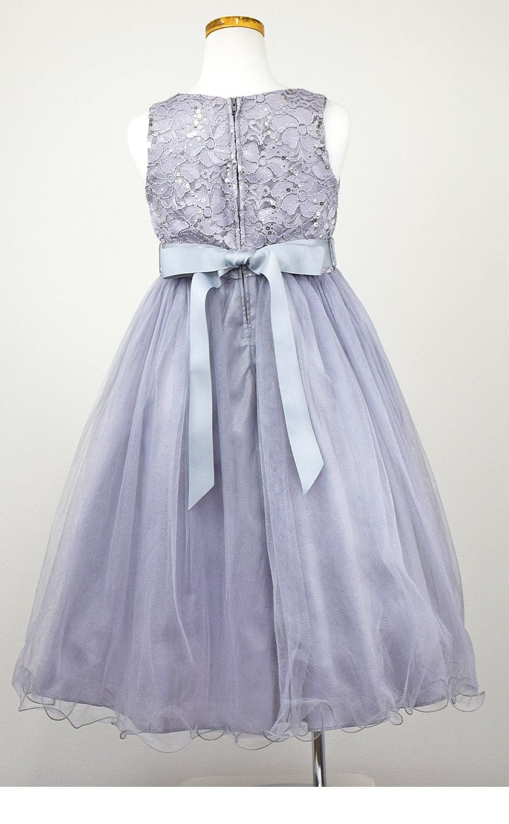 ピアノ発表会や結婚式にぴったりのカラーの女の子用キッズドレス。シンプルで美しいシルエットが魅力のAngel's Closetの子供ドレス レンタル商品（【レンタル】レース＆ラインストーンビジューベルトクリスタルチュール子供ドレス(MBK340)シルバー）｜画像5