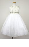 ピアノ発表会や結婚式にぴったりのカラーの女の子用キッズドレス。シンプルで美しいシルエットが魅力のAngel's Closetの子供ドレス レンタル商品（【レンタル】レース＆ラインストーンビジューベルトクリスタルチュール子供ドレス(MBK340)アイボリー）｜画像3