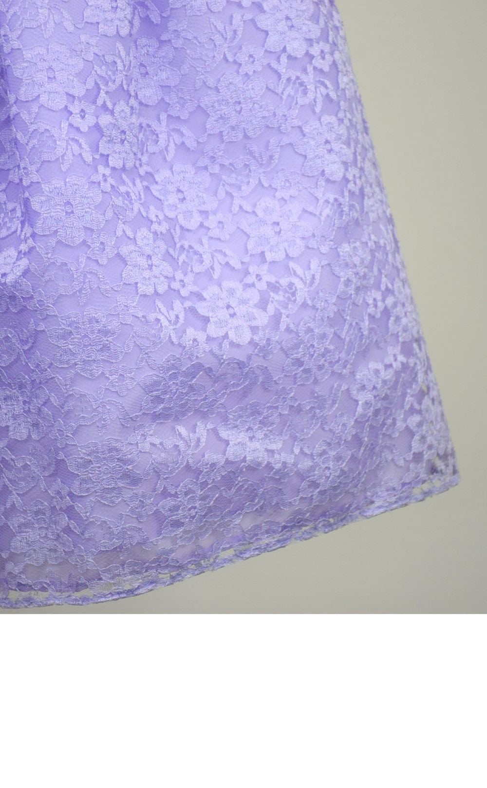 ピアノ発表会や結婚式にぴったりのライラックカラーの女の子用キッズドレス。シンプルで美しいシルエットが魅力のAngel's Closetの子供ドレス レンタル商品（【レンタル】フラワーレースサテンリボン子供ドレス(CCD749)ライラック）｜画像6
