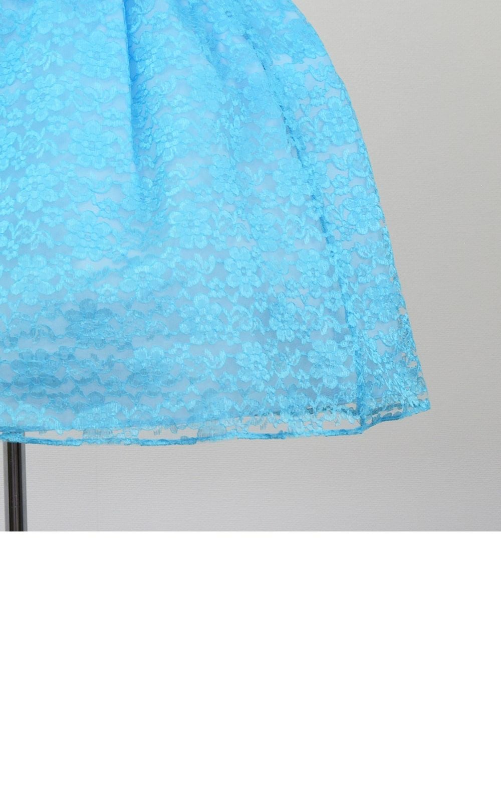 ピアノ発表会や結婚式にぴったりのカラーの女の子用キッズドレス。シンプルで美しいシルエットが魅力のAngel's Closetの子供ドレス レンタル商品（【レンタル】フラワーレースサテンリボン子供ドレス(CCD749)ターコイズ）｜画像6