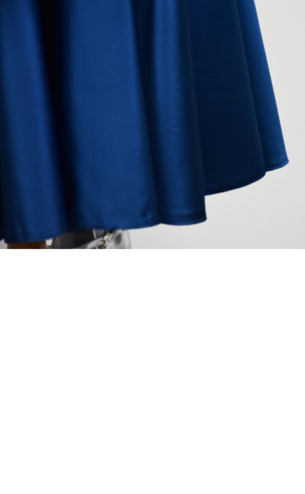 ピアノ発表会や結婚式にぴったりのネイビーカラーの女の子用キッズドレス。シンプルで美しいシルエットが魅力のAngel's Closetの子供ドレス レンタル商品（【レンタル】クラシカルサテンプリンセスロング子供ドレスB(yp005b)ライトネイビー）｜画像6