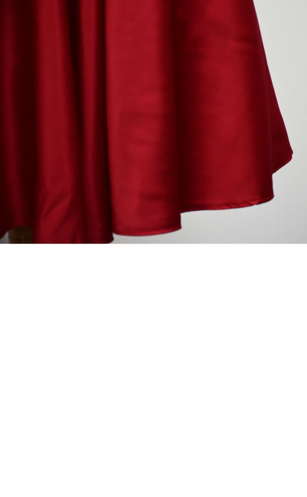 ピアノ発表会や結婚式にぴったりのカラーの女の子用キッズドレス。シンプルで美しいシルエットが魅力のAngel's Closetの子供ドレス レンタル商品（【レンタル】クラシカルサテンプリンセスロング子供ドレスB(yp005b)レッド）｜画像6