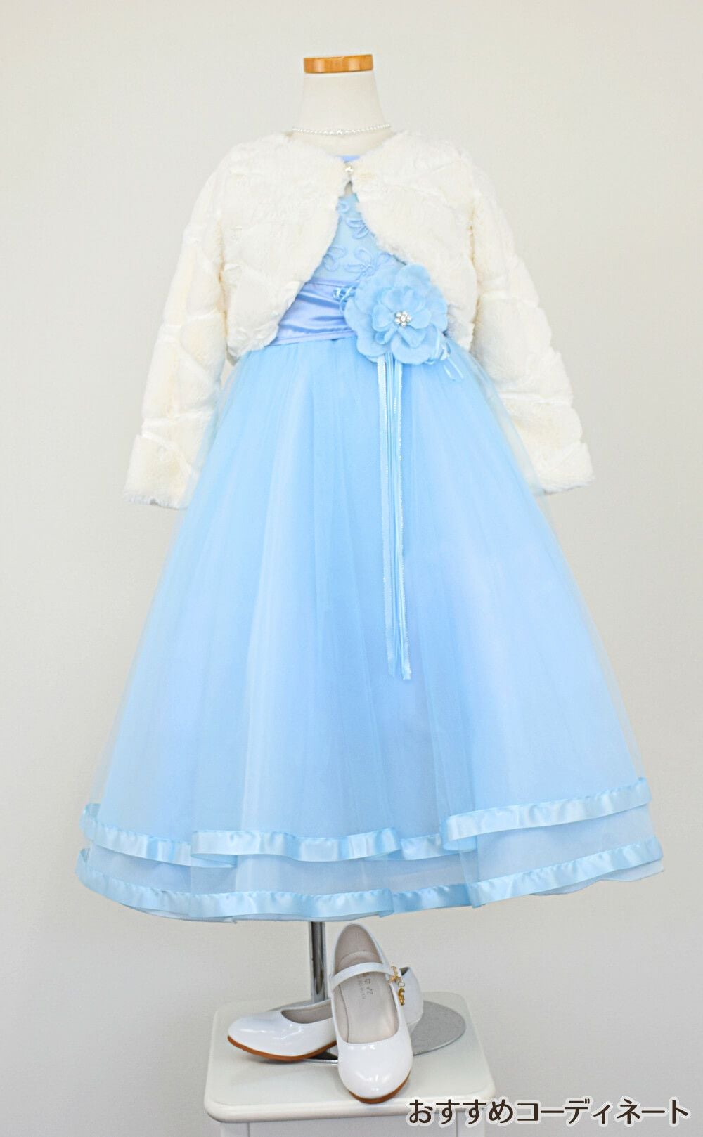 ピアノ発表会や結婚式にぴったりのブルーカラーの女の子用キッズドレス。シンプルで美しいシルエットが魅力のAngel's Closetの子供ドレス レンタル商品（【レンタル】ロマンス(rmc)ブルー）｜画像16