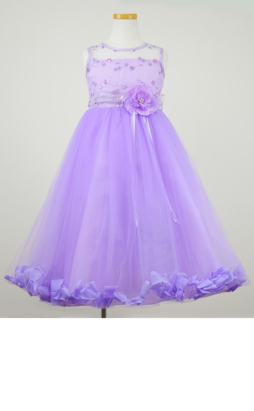 ピアノ発表会や結婚式にぴったりのライラックカラーの女の子用キッズドレス。シンプルで美しいシルエットが魅力のAngel's Closetの子供ドレス レンタル商品（【レンタル】フラワーペタルプリンセス子供ドレス(JK2925)ライラック）｜画像3