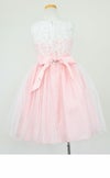 ピアノ発表会や結婚式にぴったりのピンクカラーの女の子用キッズドレス。シンプルで美しいシルエットが魅力のAngel's Closetの子供ドレス レンタル商品（【レンタル】エレガント刺繍メッシュ＆パールトリム子供ドレス(SK740)ペールピンク）｜画像5