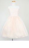 ピアノ発表会や結婚式にぴったりのカラーの女の子用キッズドレス。シンプルで美しいシルエットが魅力のAngel's Closetの子供ドレス レンタル商品（【レンタル】エレガント刺繍メッシュ＆パールトリム子供ドレス(SK740)シャンパン）｜画像3