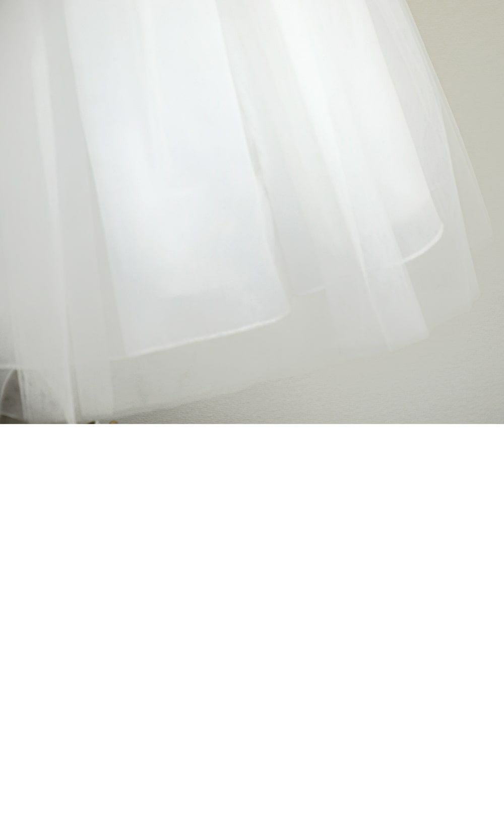 ピアノ発表会や結婚式にぴったりのカラーの女の子用キッズドレス。シンプルで美しいシルエットが魅力のAngel's Closetの子供ドレス レンタル商品（【レンタル】エレガントフラワーパッチ＆チュール子供ドレス(CCD771)アイボリー）｜画像6