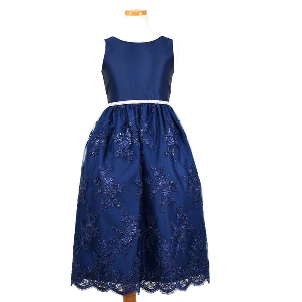 ピアノ発表会や結婚式にぴったりのネイビーカラーの女の子用キッズドレス。シンプルで美しいシルエットが魅力のAngel's Closetの子供ドレス レンタル商品（【レンタル】サテン＆スパンコール刺繍スカラップレースロング子供ドレス(SK817)ネイビー）｜画像2
