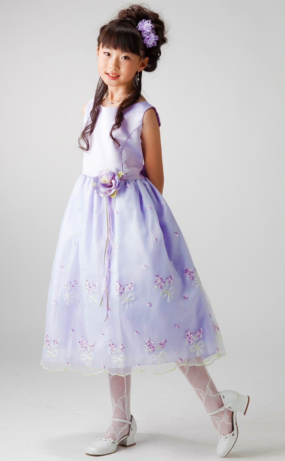 ピアノ発表会や結婚式にぴったりのピンクカラーの女の子用キッズドレス。シンプルで美しいシルエットが魅力のAngel's Closetの子供ドレス レンタル商品（【レンタル】サテン＆ブーケ柄刺繍オーガンジー子供ドレス(KD220)ピンク）｜画像14