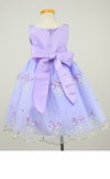 ピアノ発表会や結婚式にぴったりのライラックカラーの女の子用キッズドレス。シンプルで美しいシルエットが魅力のAngel's Closetの子供ドレス レンタル商品（【レンタル】サテン＆ブーケ柄刺繍オーガンジー子供ドレス(KD220)ライラック）｜画像5