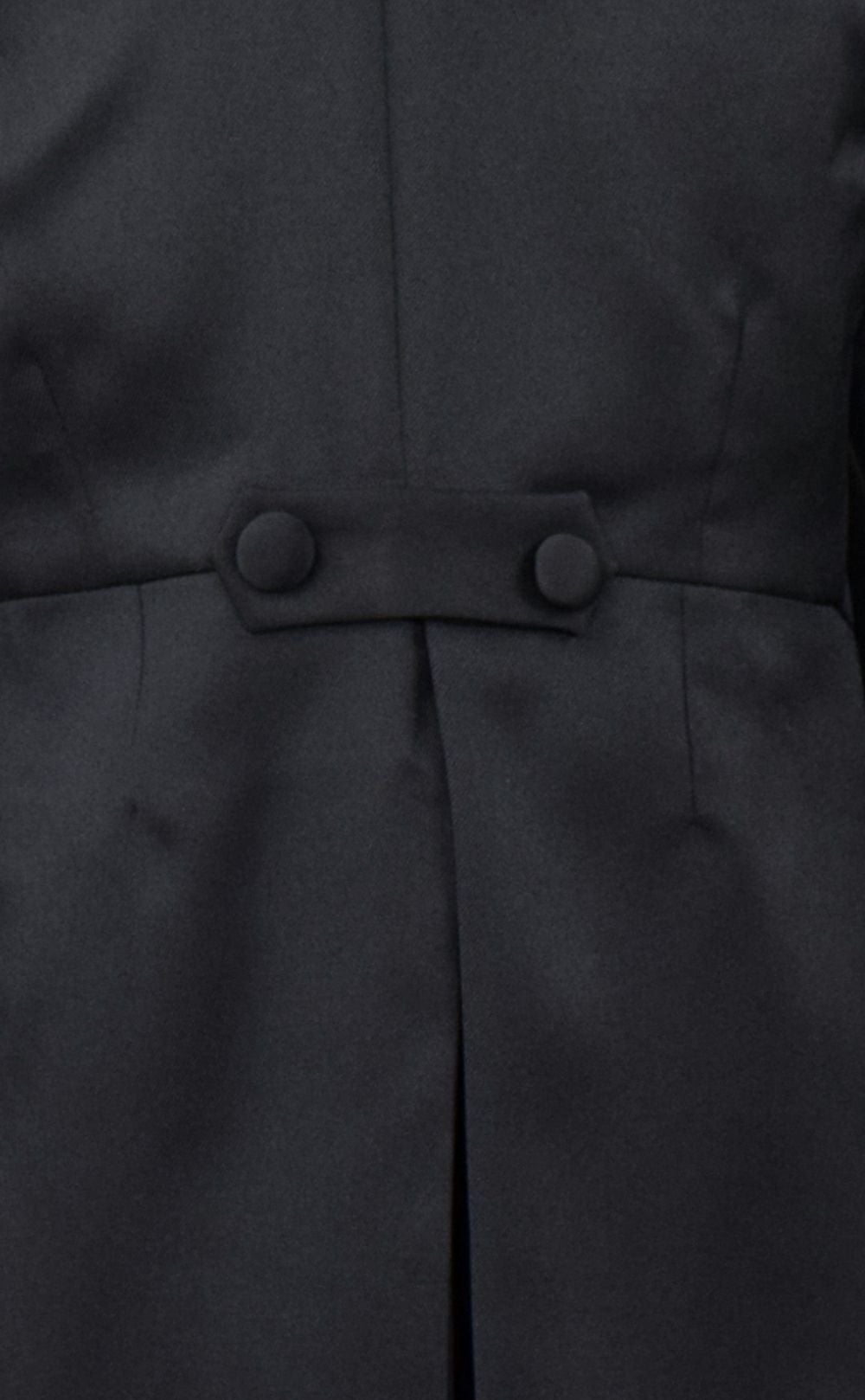発表会やコンクールにぴったりのブラックカラーの男の子用フォーマルスーツ。シンプルで美しいシルエットが魅力のAngel's Closetの子供フォーマル レンタル商品（【レンタル】タキシードスマート燕尾（5点セット）(YP152)ブラック）｜画像4