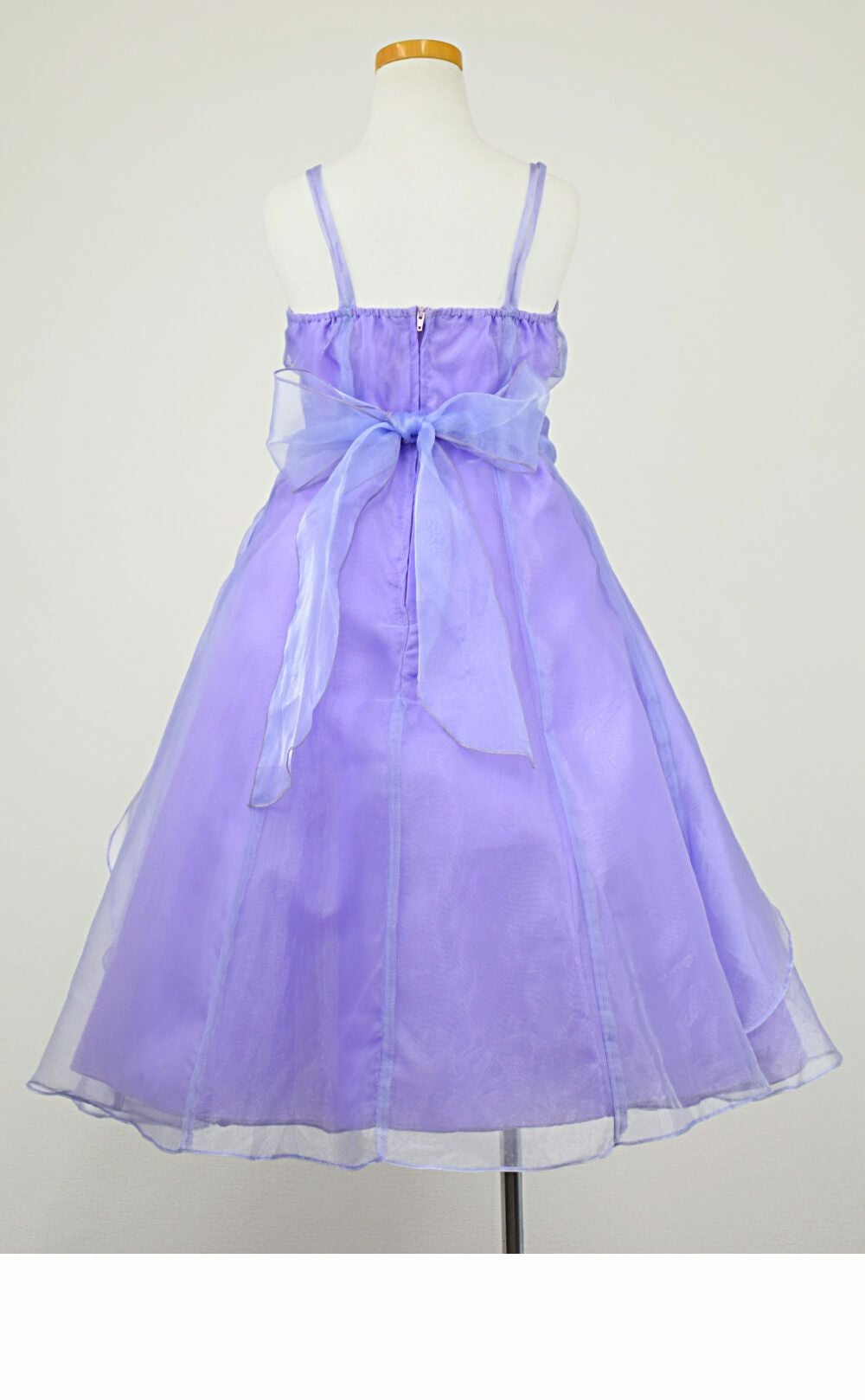 ピアノ発表会や結婚式にぴったりのライラックカラーの女の子用キッズドレス。シンプルで美しいシルエットが魅力のAngel's Closetの子供ドレス レンタル商品（【レンタル】ラインストーン＆オーガンジーレイヤードフリル子供ドレス(HC734)ライラック）｜画像5