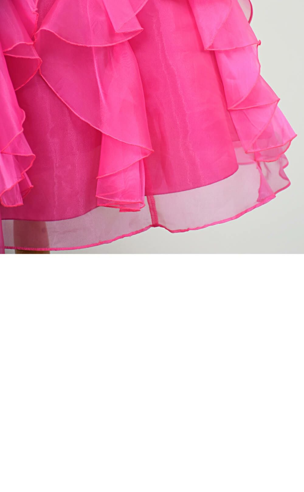 ピアノ発表会や結婚式にぴったりのカラーの女の子用キッズドレス。シンプルで美しいシルエットが魅力のAngel's Closetの子供ドレス レンタル商品（【レンタル】ラインストーン＆オーガンジーレイヤードフリル子供ドレス(HC734)フクシア）｜画像6