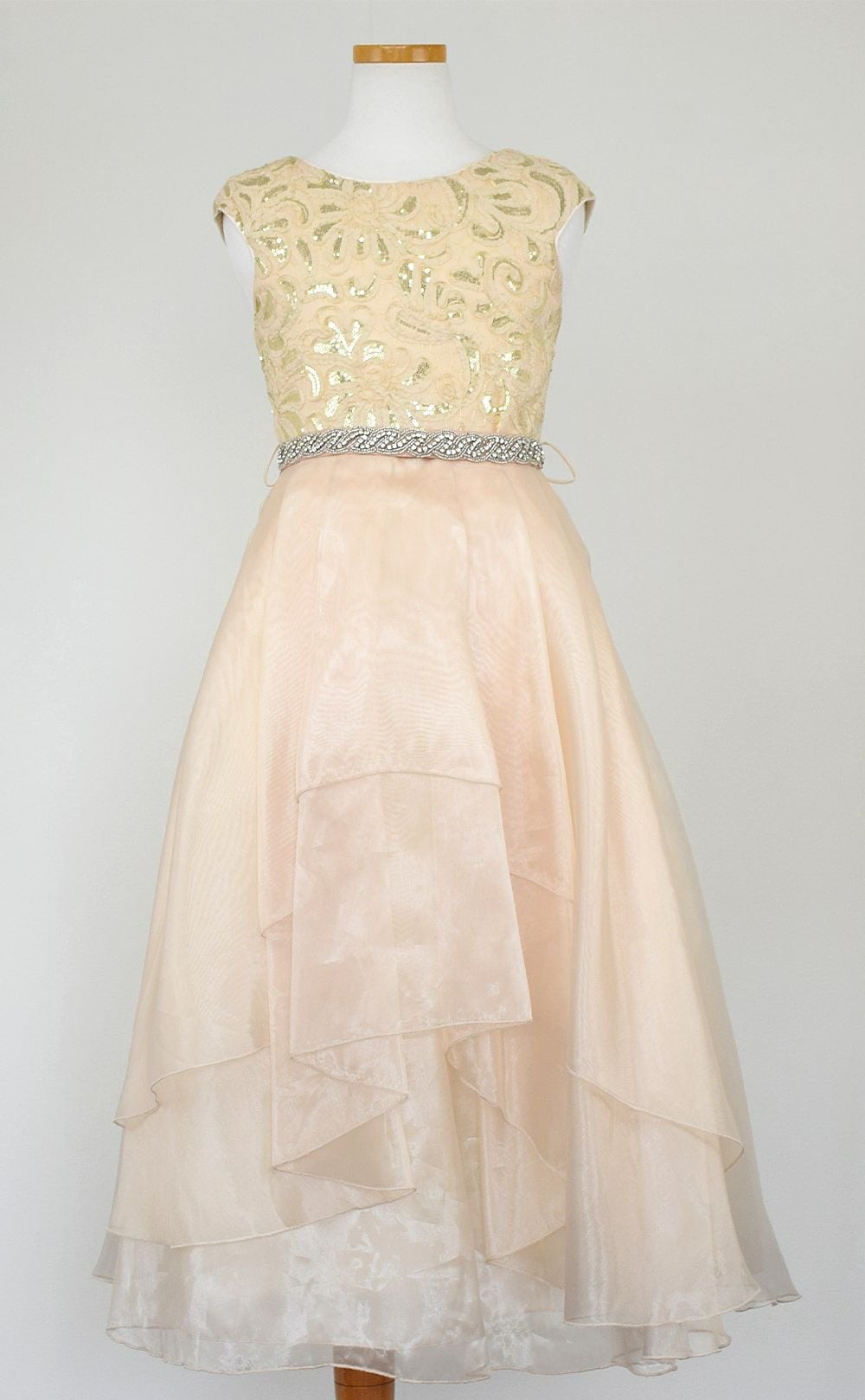 ピアノ発表会や結婚式にぴったりのカラーの女の子用キッズドレス。シンプルで美しいシルエットが魅力のAngel's Closetの子供ドレス レンタル商品（【レンタル】スパークリートップ＆オーガンジーレイヤー子供ドレス(JK3811)タープ）｜画像3