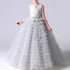 ピアノ発表会や結婚式にぴったりのカラーの女の子用キッズドレス。シンプルで美しいシルエットが魅力のAngel's Closetの子供ドレス レンタル商品（【レンタル】ボタニカルレース＆ラインストーンベルトティアードチュール子供ドレス(YP156)セージ）｜画像13