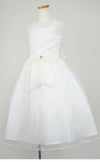 ピアノ発表会や結婚式にぴったりのカラーの女の子用キッズドレス。シンプルで美しいシルエットが魅力のAngel's Closetの子供ドレス レンタル商品（【レンタル】レース＆メタル刺繍オーガンジー子供ドレス（リボンコサージュ付）(CC2461)アイボリー）｜画像4