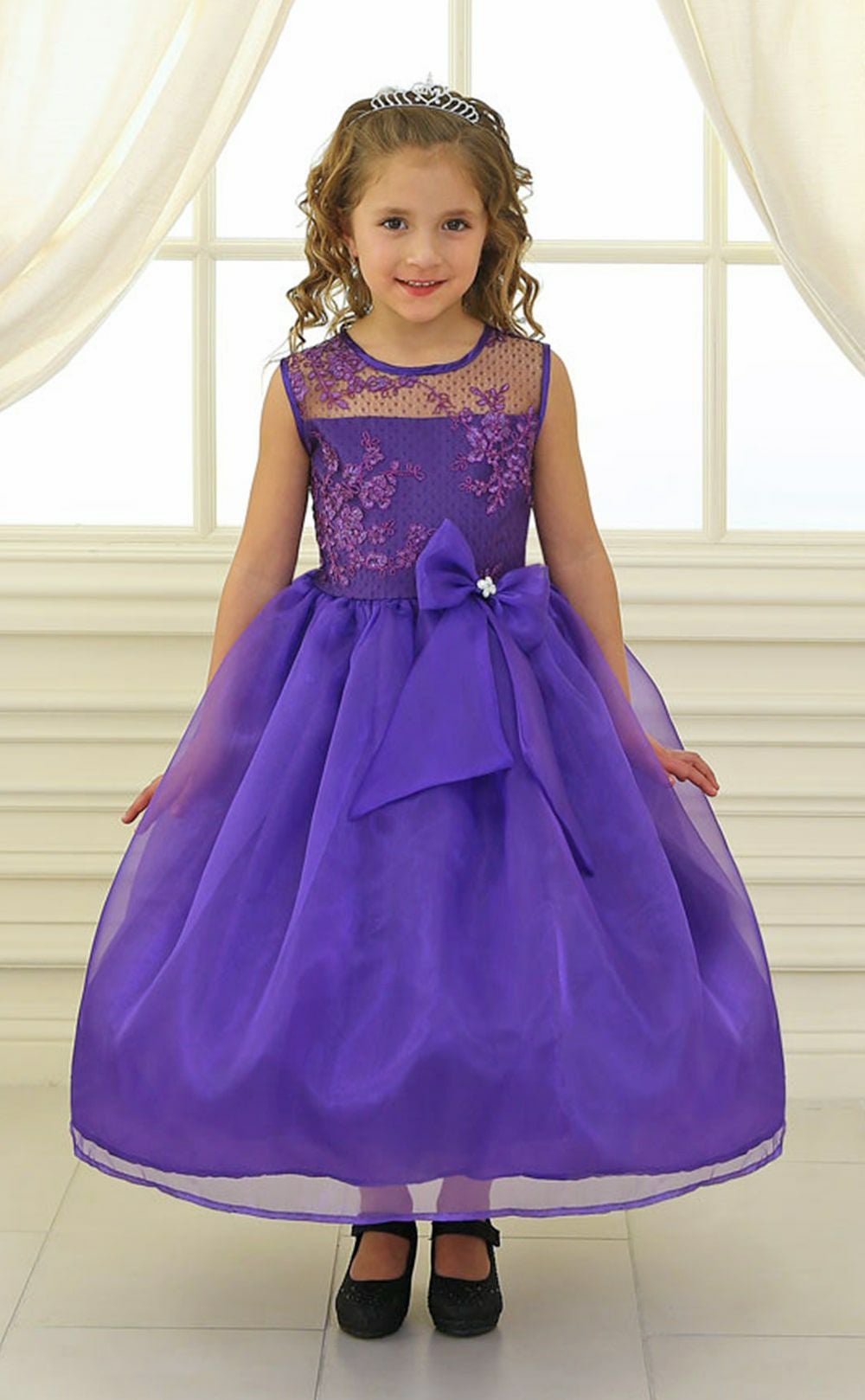 ピアノ発表会や結婚式にぴったりのカラーの女の子用キッズドレス。シンプルで美しいシルエットが魅力のAngel's Closetの子供ドレス レンタル商品（【レンタル】レース＆メタル刺繍オーガンジー子供ドレス（リボンコサージュ付）(CC2461)パープル）｜画像17