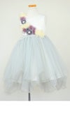 ピアノ発表会や結婚式にぴったりのブルーカラーの女の子用キッズドレス。シンプルで美しいシルエットが魅力のAngel's Closetの子供ドレス レンタル商品（【レンタル】フラワーモニュメント＆レイヤードチュール子供ドレス(YP082)ペールブルー）｜画像3