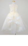 ピアノ発表会や結婚式にぴったりのホワイトカラーの女の子用キッズドレス。シンプルで美しいシルエットが魅力のAngel's Closetの子供ドレス レンタル商品（【レンタル】フラワー刺繍＆ウェーブチュールロング子供ドレス(YP135)オフホワイト）｜画像5