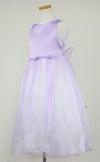 ピアノ発表会や結婚式にぴったりのライラックカラーの女の子用キッズドレス。シンプルで美しいシルエットが魅力のAngel's Closetの子供ドレス レンタル商品（【レンタル】サテン＆シャイニーオーガンジー子供ドレスサニー(KD149)ライラック）｜画像4