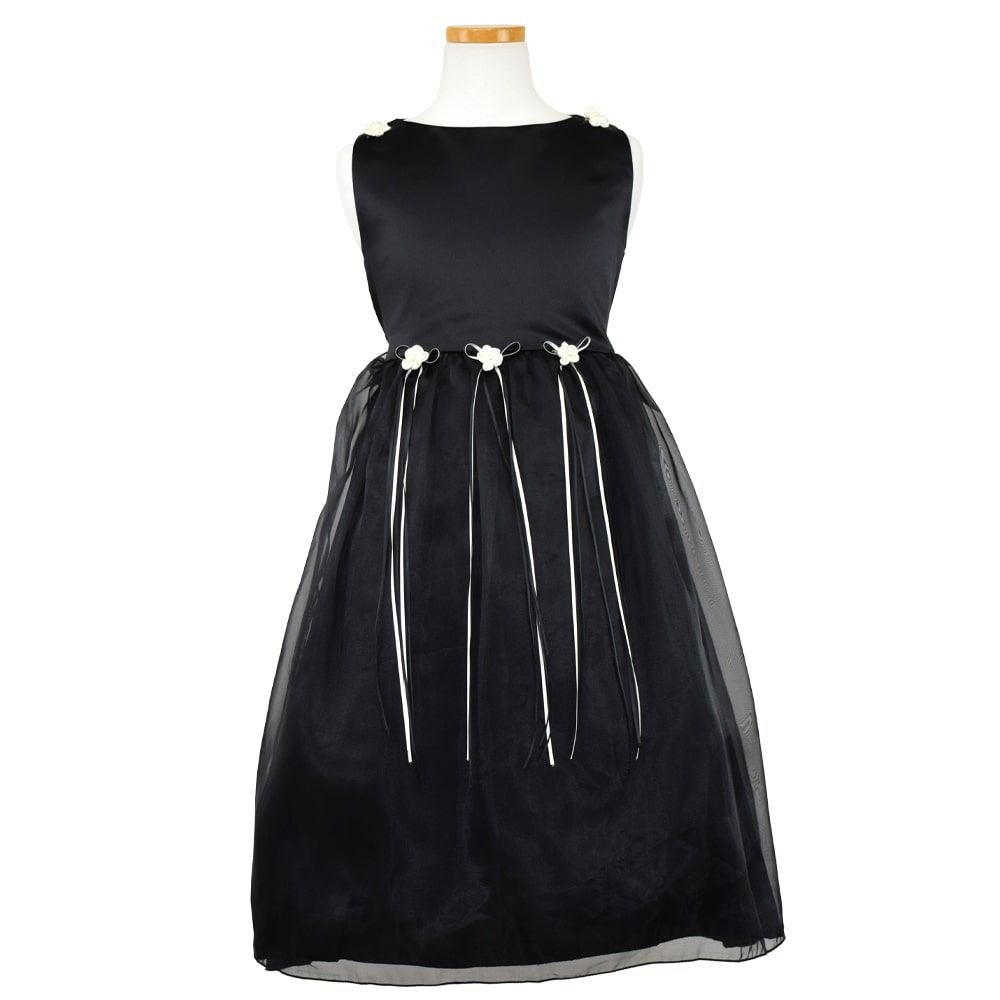 ピアノ発表会や結婚式にぴったりのブラックカラーの女の子用キッズドレス。シンプルで美しいシルエットが魅力のAngel's Closetの子供ドレス レンタル商品（【レンタル】サテン＆シャイニーオーガンジー子供ドレスサニー(KD149)ブラック）｜画像2