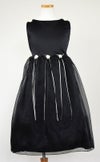 ピアノ発表会や結婚式にぴったりのブラックカラーの女の子用キッズドレス。シンプルで美しいシルエットが魅力のAngel's Closetの子供ドレス レンタル商品（【レンタル】サテン＆シャイニーオーガンジー子供ドレスサニー(KD149)ブラック）｜画像3