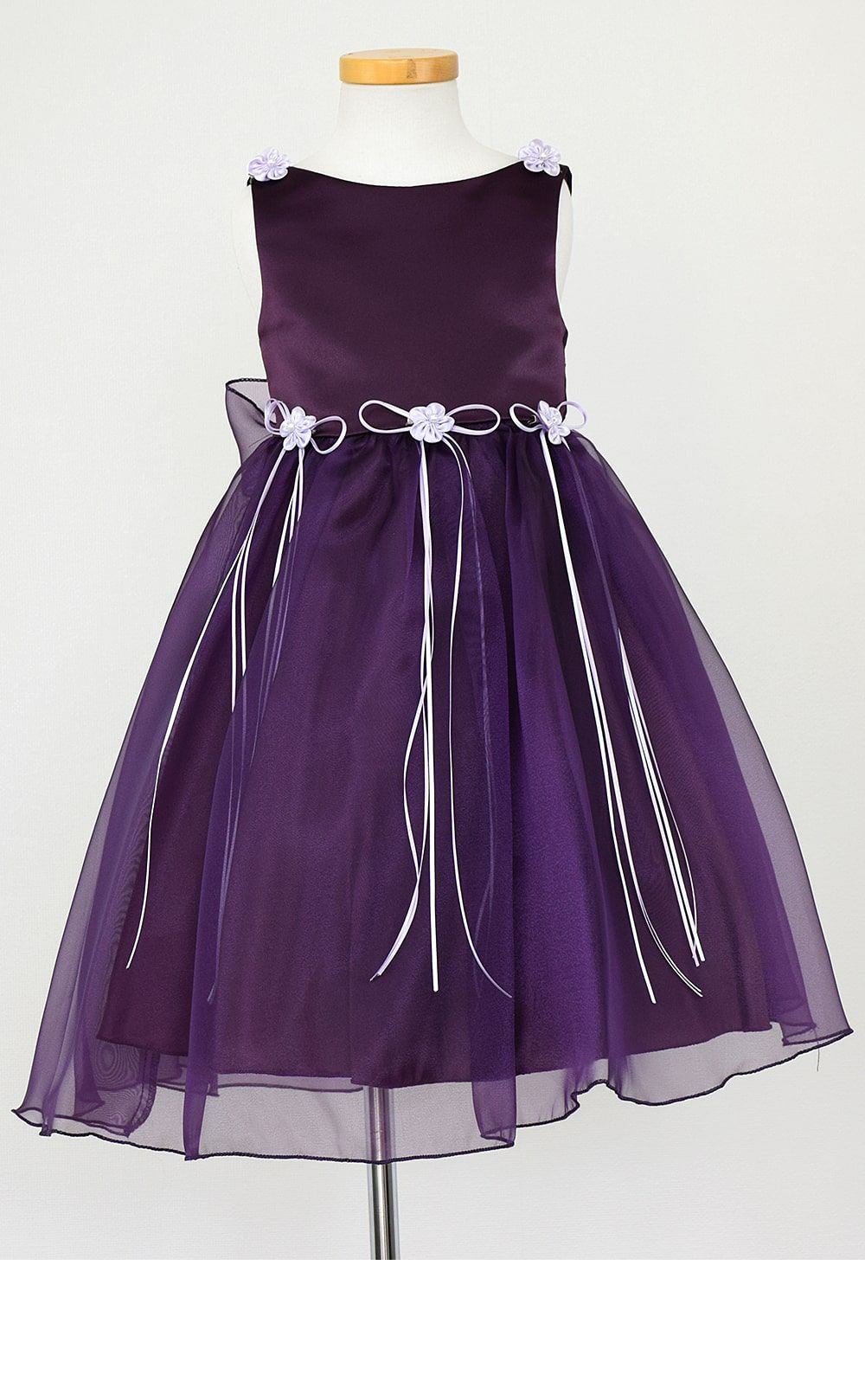 ピアノ発表会や結婚式にぴったりのカラーの女の子用キッズドレス。シンプルで美しいシルエットが魅力のAngel's Closetの子供ドレス レンタル商品（【レンタル】サテン＆シャイニーオーガンジー子供ドレスサニー(KD149)エッグプラント）｜画像3