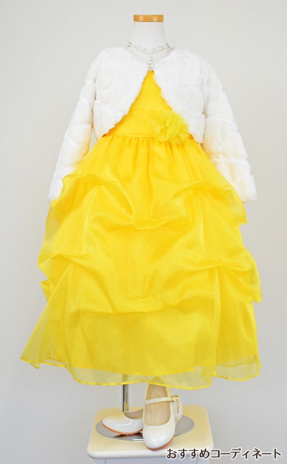 ピアノ発表会や結婚式にぴったりのカラーの女の子用キッズドレス。シンプルで美しいシルエットが魅力のAngel's Closetの子供ドレス レンタル商品（【レンタル】イエローオーガンジーバブル子供ドレス(CCD513)イエロー）｜画像11