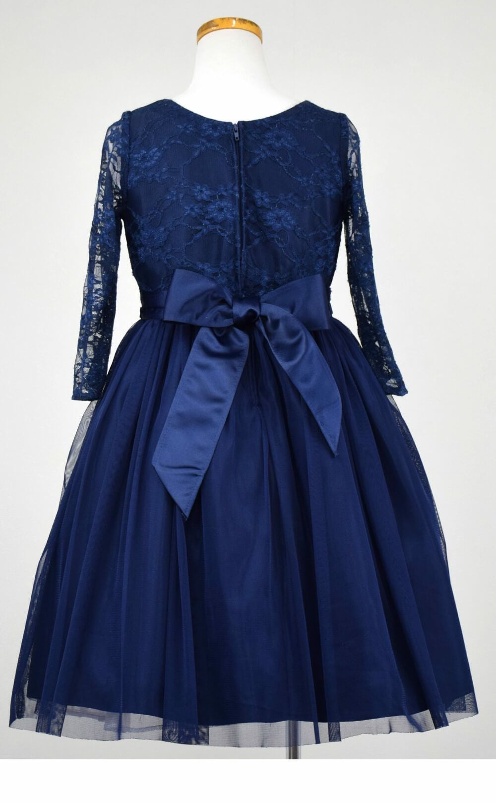 ピアノ発表会や結婚式にぴったりのネイビーカラーの女の子用キッズドレス。シンプルで美しいシルエットが魅力のAngel's Closetの子供ドレス レンタル商品（【レンタル】レーススリーブチュールスカート子供ドレス(SK599)ネイビー）｜画像5