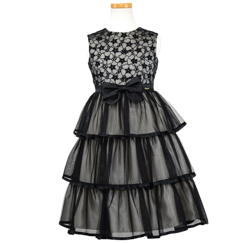 ピアノ発表会や結婚式にぴったりのブラックカラーの女の子用キッズドレス。シンプルで美しいシルエットが魅力のAngel's Closetの子供ドレス レンタル商品（【レンタル】花柄レースティアードチュール子供ドレス【CHOPIN】(CAT882101)ブラック）｜画像2