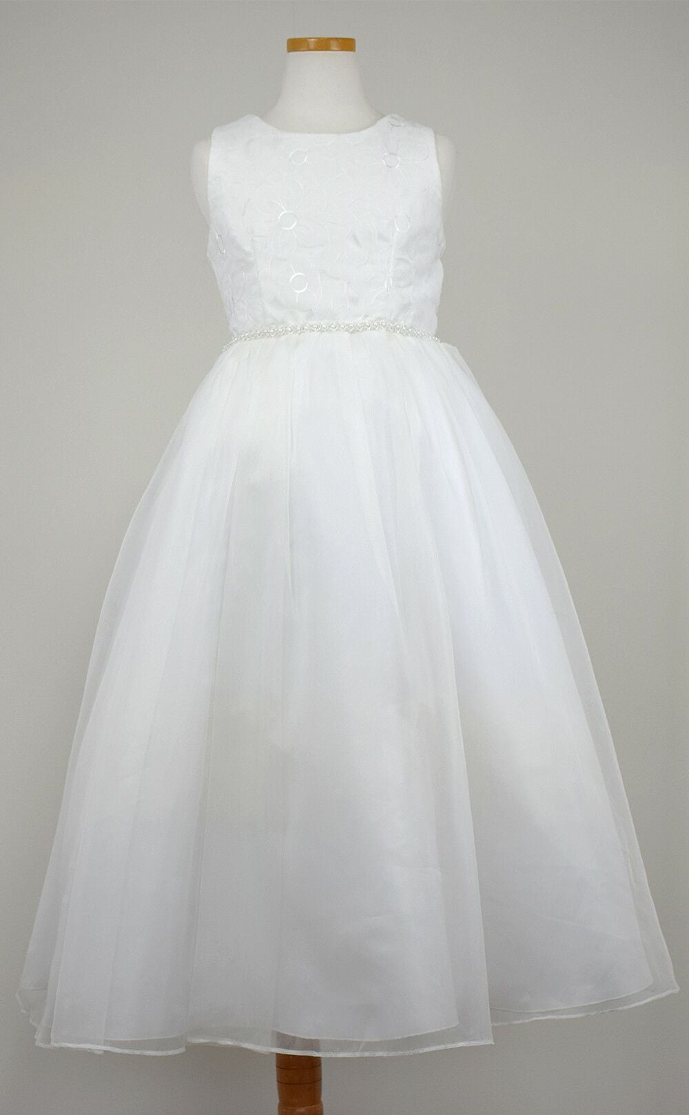 ピアノ発表会や結婚式にぴったりのカラーの女の子用キッズドレス。シンプルで美しいシルエットが魅力のAngel's Closetの子供ドレス レンタル商品（【レンタル】エレガントフラワーパターンレース&オーガンジーロングドレス(JK3580)アイボリー）｜画像3