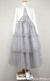 ピアノ発表会や結婚式にぴったりのカラーの女の子用キッズドレス。シンプルで美しいシルエットが魅力のAngel's Closetの子供ドレス レンタル商品（【レンタル】3Dフラワー刺繍3ティアードチュールドレス(ccd795)シルバー）｜画像9