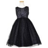 ピアノ発表会や結婚式にぴったりのブラックカラーの女の子用キッズドレス。シンプルで美しいシルエットが魅力のAngel's Closetの子供ドレス レンタル商品（【レンタル】スパークリーチュールドレス(KD352)ブラック）｜画像2