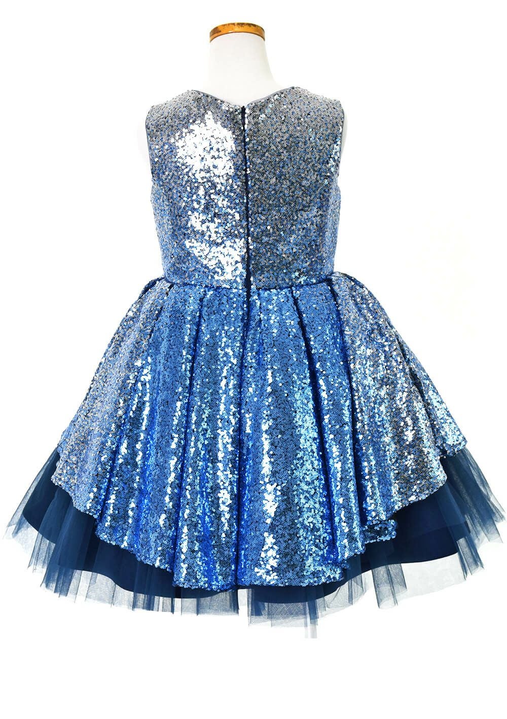 ピアノ発表会や結婚式にぴったりのブルーカラーの女の子用キッズドレス。シンプルで美しいシルエットが魅力のAngel's Closetの子供ドレス レンタル商品（【レンタル】ハイ＆ローブルーオーシャンスパンコールドレス(YP193)オーシャンブルー）｜画像5