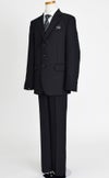特別な日にぴったりのブラックカラーの男の子用フォーマルスーツ。シンプルで美しいシルエットが魅力のAngel's Closetの子供フォーマル レンタル商品（【レンタル】ヘリンボーン織り3つボタンスーツ5点セット(CAT545611)ブラック）｜画像4