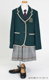 特別な日にぴったりのカラーの男の子用フォーマルスーツ。シンプルで美しいシルエットが魅力のAngel's Closetの子供フォーマル レンタル商品（【レンタル】パイピングジャケット＆格子スカートスーツ5点セット(CAT932512)グリーン）｜画像9