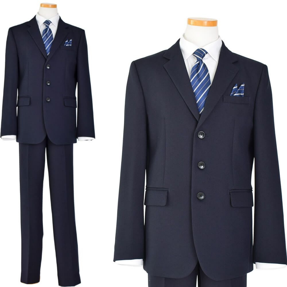 特別な日にぴったりのネイビーカラーの男の子用フォーマルスーツ。シンプルで美しいシルエットが魅力のAngel's Closetの子供フォーマル レンタル商品（【レンタル】ヘリンボーン織り3つボタンスーツ5点セット(CAT545611)ネイビー）｜画像2