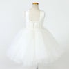 ピアノ発表会や結婚式にぴったりのホワイトカラーの女の子用キッズドレス。シンプルで美しいシルエットが魅力のAngel's Closetの子供ドレス レンタル商品（【レンタル】サテン＆ボリュームチュールドレス(YP218)ホワイト）｜画像4