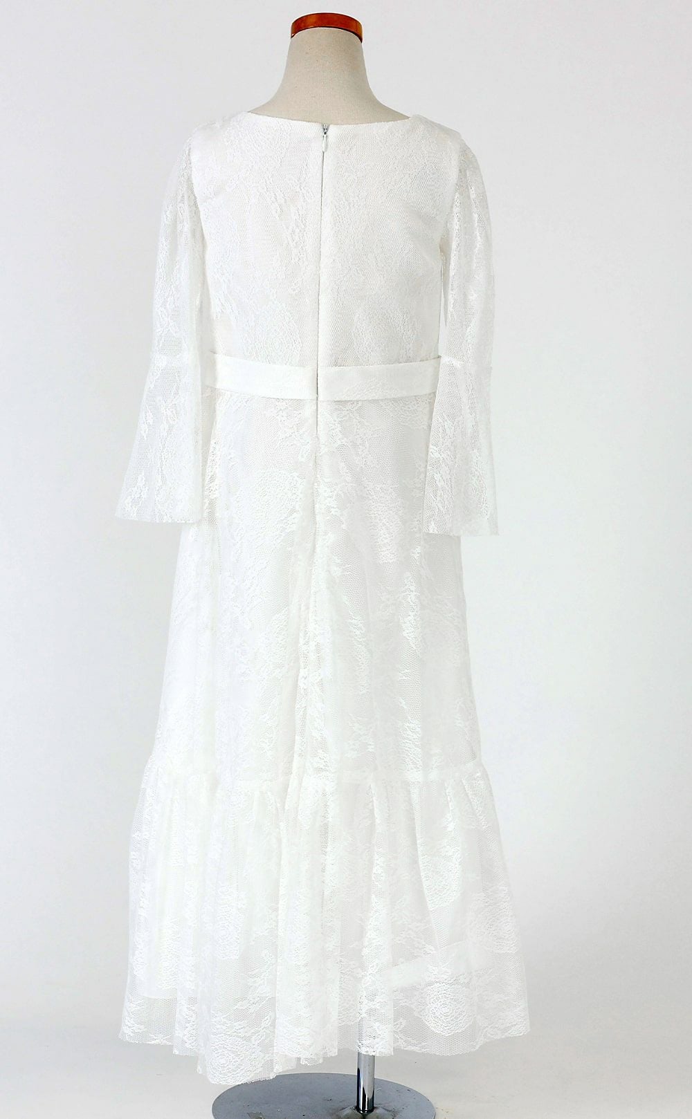 ピアノ発表会や結婚式にぴったりのホワイトカラーの女の子用キッズドレス。シンプルで美しいシルエットが魅力のAngel's Closetの子供ドレス レンタル商品（【レンタル】フラッタースリーブ総レースロングドレス(YP219)ホワイト）｜画像4